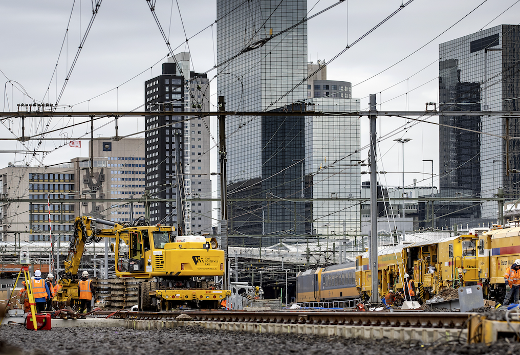 ProRail Waarschuwt: 'Reizen Per Trein Binnenkort Nog Veel Kutter' | PowNed